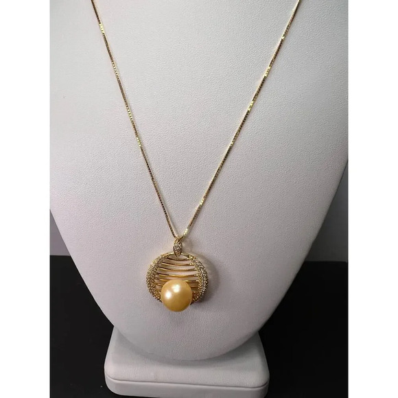 Golden yellow cultured pearl pendant in gold over sterling silver with chain - Picture 5 of 11